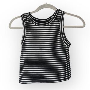 Alo black and white workout top